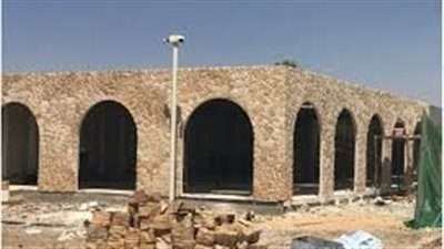 بعد الانتقادات.. وزارة السياحة توضح حقيقة الكافيتريا الجديدة بمعابد الكرنك