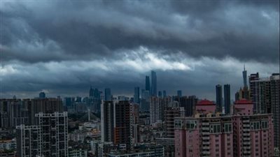 إجلاء عشرات الآلاف في جنوب الصين بسبب الأمطار الغزيرة وتحذيرات من فيضانات