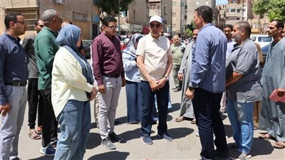 محافظ المنيا يتفقد 37 محلًا تجاريًا ويتابع الحالة العامة بحي جنوب المدينة 