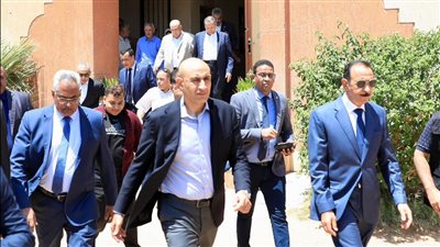 تحرك عاجل لوزير التعليم بشأن أعمال الشغب بـ«مدرسة الروافع» في ختام امتحانات الإعدادية بسوهاج