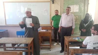 رئيس منطقة القاهرة الأزهرية يتابع امتحان الإحصاء ويشدد على توفير الأجواء المناسبة للطلاب..صور