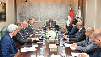 الإنتاج الحربي تبحث مع Hellenic اليونانية توسيع التعاون في الصناعات الدفاعية 