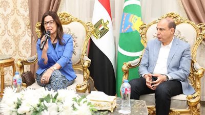 وزيرة الثقافة 