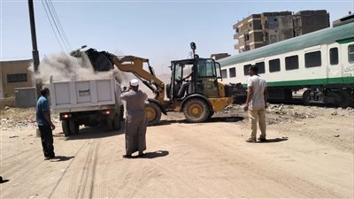 حملة موسعة في أسوان لتطهير قرى أبو الريش من النفايات