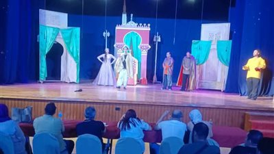 انطلاق أولى ليالي العرض المسرحي 