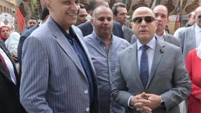 بالصور.. محافظ الغربية يتابع القافلة الطبية بعزبة صبح بسمنود 