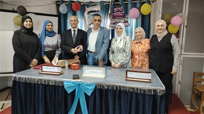 مديرية الطب البيطري بدمياط تكرم مدير إدارة الطب الوقائي لبلوغه سن التقاعد