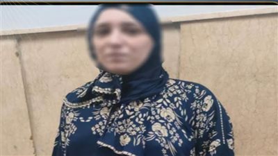 ضبط سيدة لقيامها بالتعدي بالضرب على طفلها بالوراق