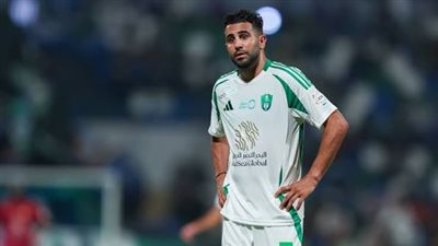 رياض محرز لاعب الأهلى السعودى ومنتخب الجزائر