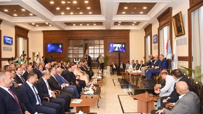 اجتماع موسع لوزير الاستثمار ومحافظ الإسكندرية بمقر الغرفة التجارية 