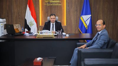 محافظ دمياط يبحث ومدير الشباب والرياضة الجديد دعم الأنشطة وخدمة الشباب والنشء