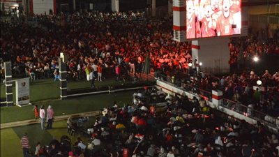 الآلاف من أعضاء الزمالك يحتفلون بالتأهل التاريخي لمنتخب مصر إلى دور الـ16 بالمونديال