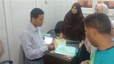 وكيل وزارة الصحة بالأقصر يتفقد مركز الألبان الاسترشادي لمتابعة سير العمل.. صور