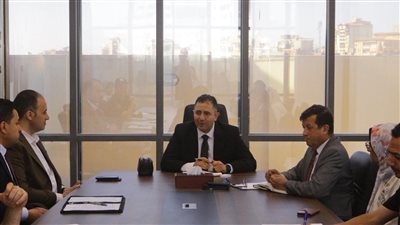 محافظ دمياط يبحث احتياجات الحماية المدنية ويوجه بتوفير الإمكانات اللازمة لدعم جاهزيتها