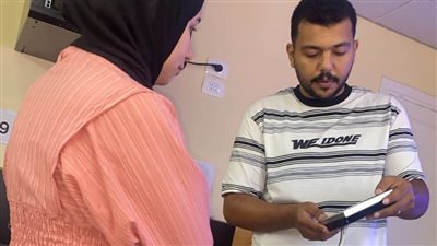 مديرية صحة دمياط تدرب العاملين على استخدام نظام البصمة لتعزيز الانضباط والعمل