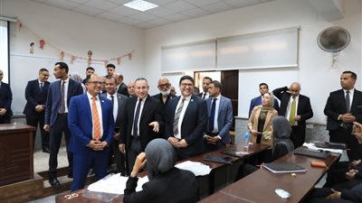 قنصوة يفتتح مشروعات تعليمية وطبية ورياضية بجامعة العاصمة 