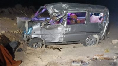 إصابة 8 أشخاص بجروح خطيرة في انقلاب تمناية بالمنيا 