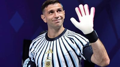 إيمليانو مارتينيز على رادار يوفنتوس 