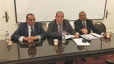 أعضاء اللجنة