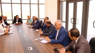اجتماع بمحافظة دمياط لبحث توسعات الغاز الطبيعي وخدمة رأس البر والزرقا 