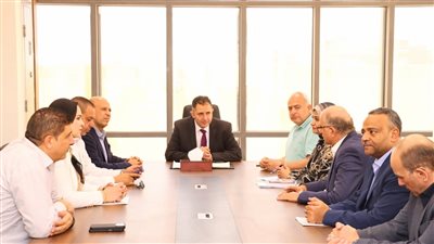 لقاء بمحافظة دمياط لبحث توصيل الغاز لرأس البر والزرقا والمناطق المستهدفة بالمحافظة