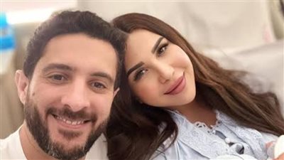 أميرة بدر تعلن إنفصالها عن زوجها: 