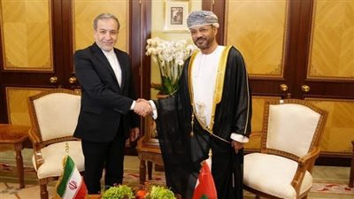 حق سيادي.. إيران تتمسك بإدارة مضيق هرمز رغم الخلاف مع عمان