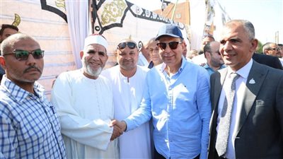 محافظ المنيا يفتتح سوق بني مزار الجديد وسط فرحة المواطنين والتجار 