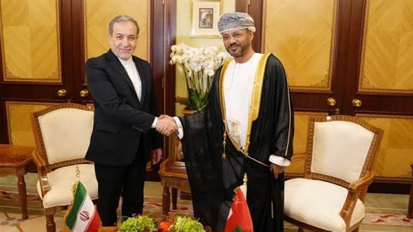 حق سيادي.. إيران تتمسك بإدارة مضيق هرمز رغم الخلاف مع عمان