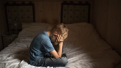 كيف يحدث الانفصال عن الواقع بالنسبة إلى المراهقين؟