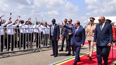 الرئيس السيسي يصل إلى تنزانيا في زيارة رسمية لتعزيز التعاون بين البلدين