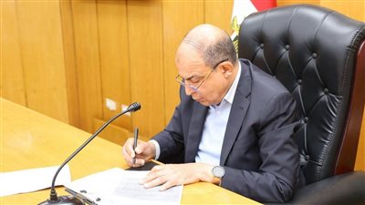 محافظ المنيا يشدد على سرعة إنهاء ملفات التصالح والتسجيل بمنظومة التأمين الصحي الشامل 