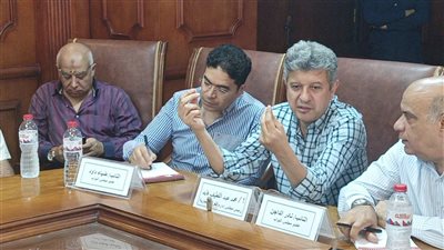 اجتماع بالغرفة التجارية بدمياط لبحث مطالب كافتيريات شاطئ رأس البر وتحسين الخدمات