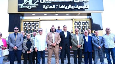 وزير الشباب يتفقد أعمال تطوير نادي الصحفيين بحضور وكيل وزارة الشباب والرياضة بالجيزة 