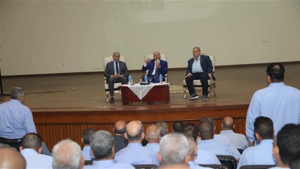 كامل الوزير: لا تشغيل لأي جرار قطار قبل اجتياز الفحص الفني 