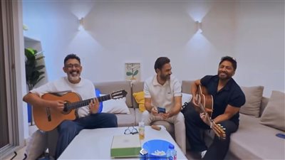 عمرو مصطفى يتصدر ألبوم تامر حسني الجديد بـ4 أغنيات في 
