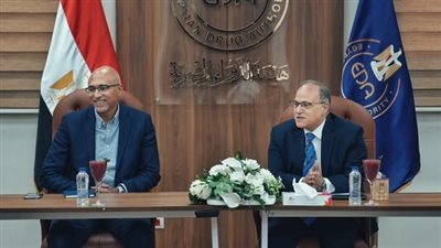 هيئة الدواء وغرفة الصناعة تبحثان استقرار السوق وتعزيز تنافسية الدواء