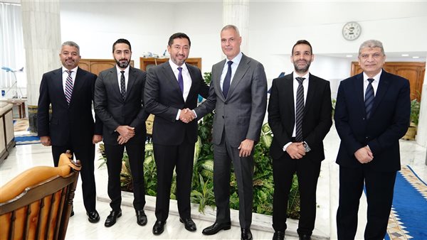 الطيار أحمد عادل ورئيس شركة Salesforce العالمية