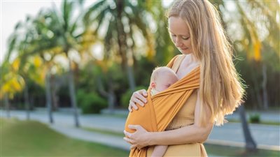 ما فوائد اللمس بالنسبة للأطفال الرضع؟