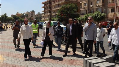 بطول 500 متر.. محافظ القليوبية يتفقد مشروع تطوير شارع الحرية أمام مستشفى القناطر العام