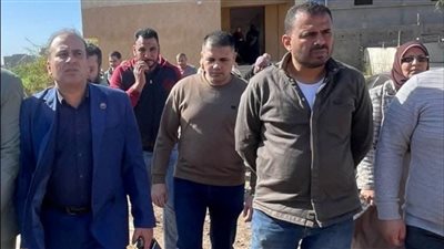 دعم البنية الكهربائية بدمياط.. تشغيل لوحة كهرباء ومنفذ شحن لخدمة شرمساح والزعاترة وكفرتقي