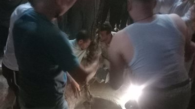 مصرع وإصابة عاملين أثناء تنظيف بالوعة صرف صحي بالمنيا 