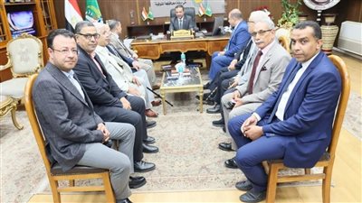 محافظ المنوفية يلتقي وفدي مجلس الأمناء والآباء والمعلمين ونقابة التطبيقيين.. اعرف التفاصيل 