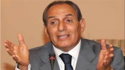 الراحل الدهشوري حرب 