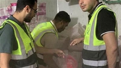 بالصور.. ضبط نصف طن آيس كريم مجهول المصدر بالغربية وإحالته للنيابة