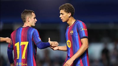 مستقبل كاسادو مع برشلونة يزداد غموضًا.. وفليك يضع اللاعب أمام خيار صعب