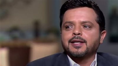 احتراما لرغبة الأسرة.. منع تصوير جنازة شقيق محمد هنيدي 