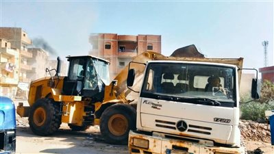 حملات مكثفة للنظافة ورفع المخلفات على مستوى مراكز المحافظة بالمنيا 