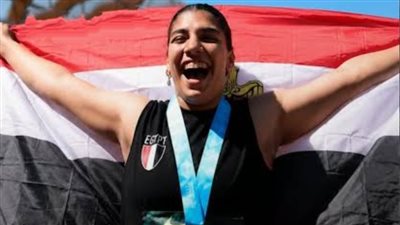 انتصار السيسي تهنئ البطلة أسيل أسامة بعد تتويجها بذهبية