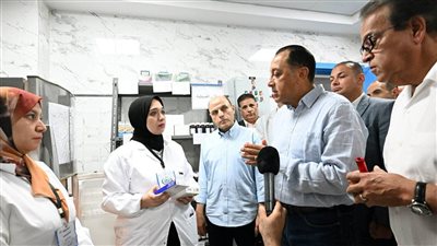بالصور..رئيس الوزراء يتفقد مركز طب الأسرة بقرية سندبسط ضمن مشروعات 